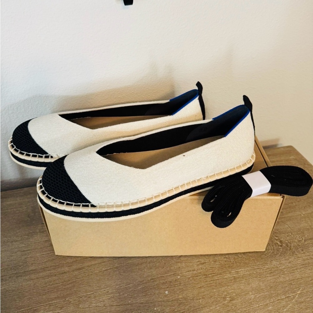 Rothys The Espadrille Boardwalk Size 9.5 New Beige With Black Cap Toe